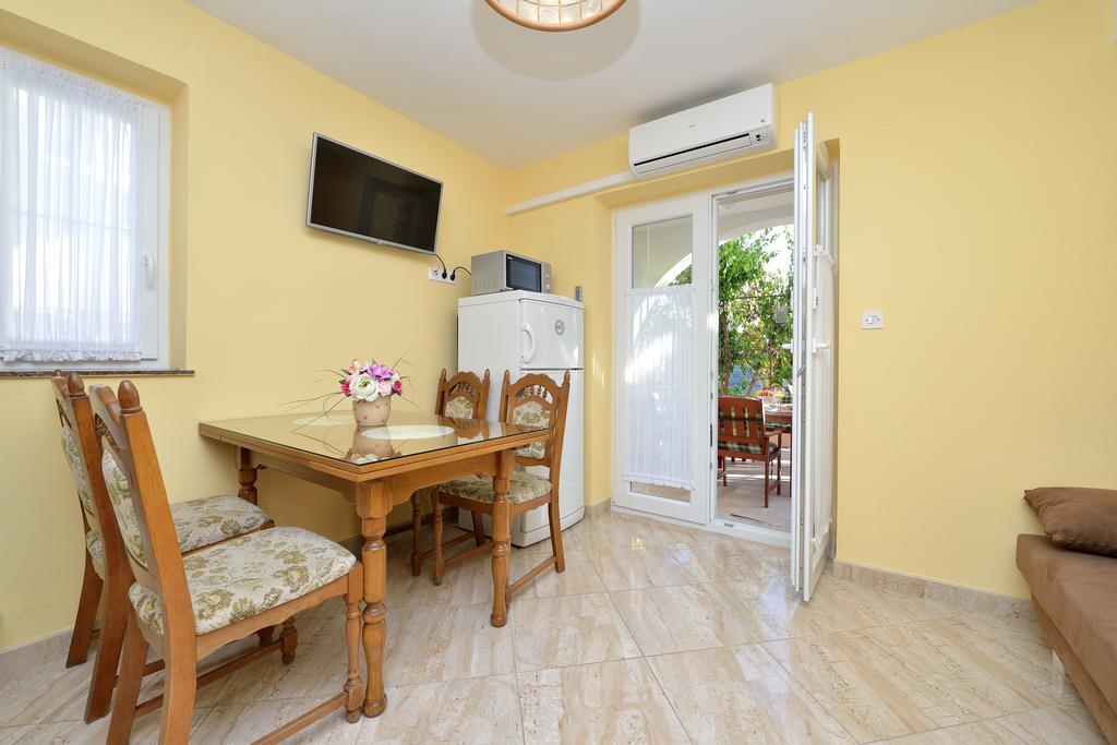 Villa Zdenka Pakoštane 外观 照片